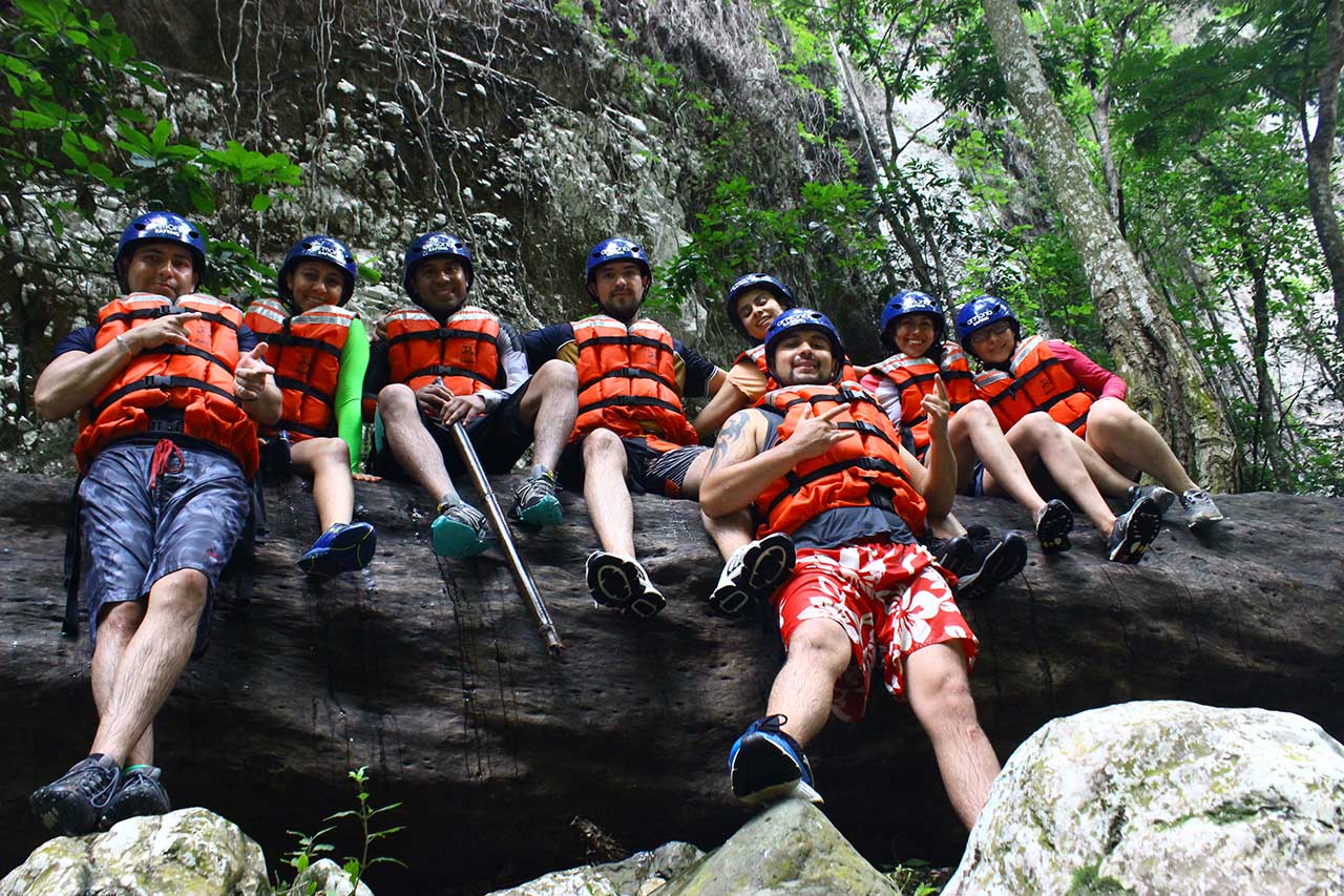Aventureros En El Rio Pescados Jalcomulco Veracruz
