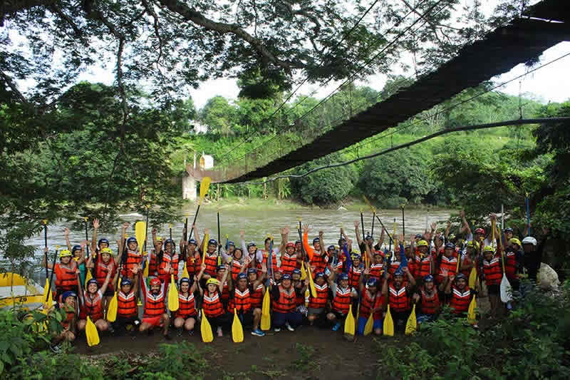 Aventureros Debajo Del Puente Del Rio Pescados Jalcomulco Veracruz